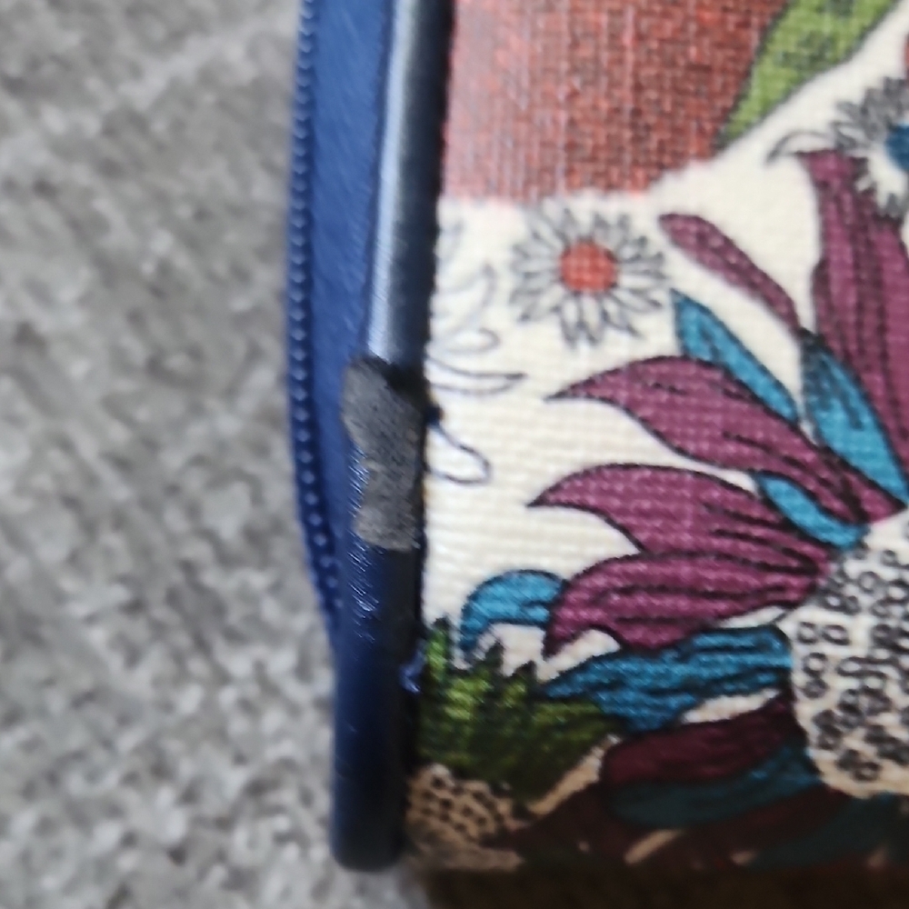 Gigi Hill Floral Women's Colorful Flower Design Wallet - Picture 3 of 8